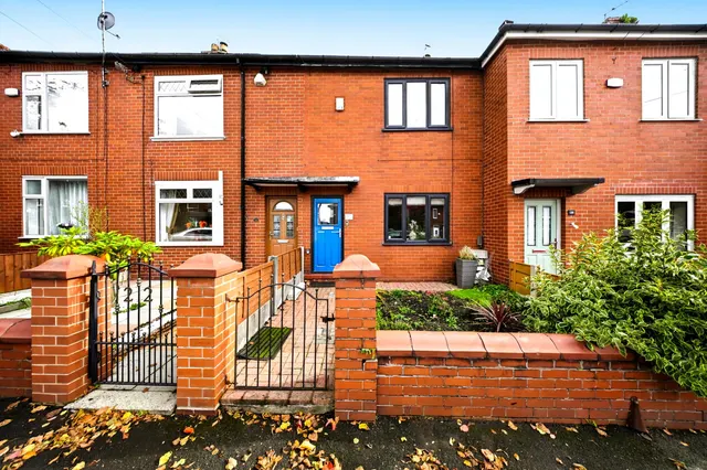 Tottington Road, Bolton, BL2, photo 1