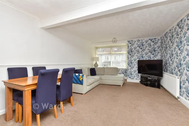 Horsted Avenue, Chatham, ME4, photo 2
