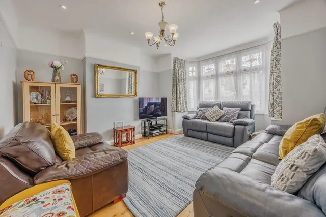 Photo 2 — Turle Road, LONDON, London, SW16