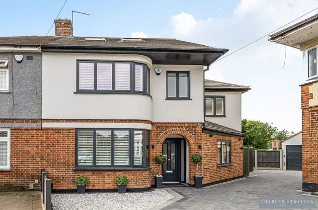 Photo 2 — Eyre Close, Romford, Essex, RM2 6AR