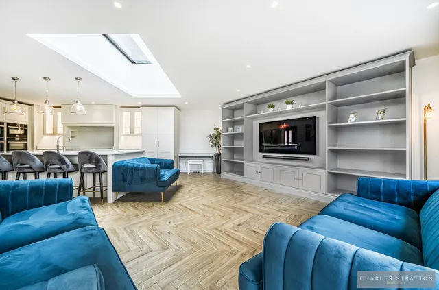 Photo 3 — Eyre Close, Romford, Essex, RM2 6AR