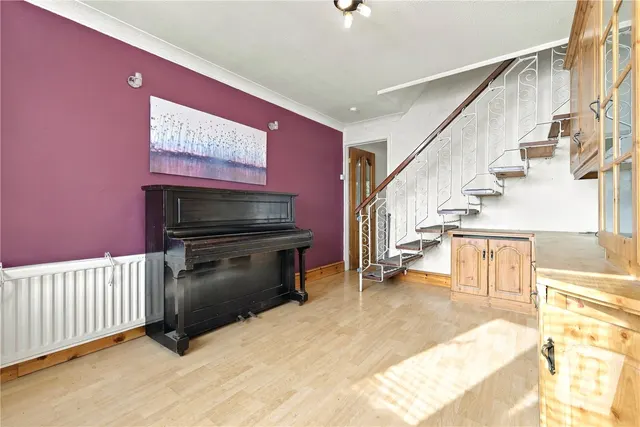 Brent Avenue, South Woodham Ferrers, CM3, photo 2