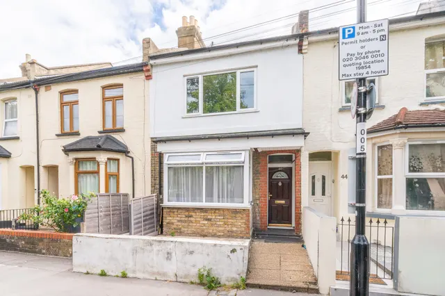 46 Woodcroft Road, Thornton Heath, photo 1