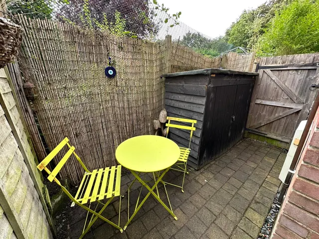 Guildford Road, Ash, GU12, photo 3