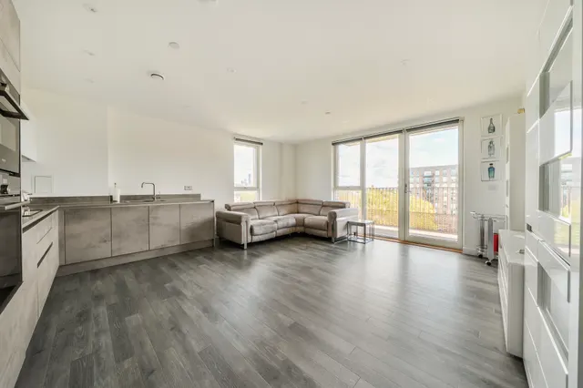 21 Akenside Court, Osborne Road, LONDON, photo 1