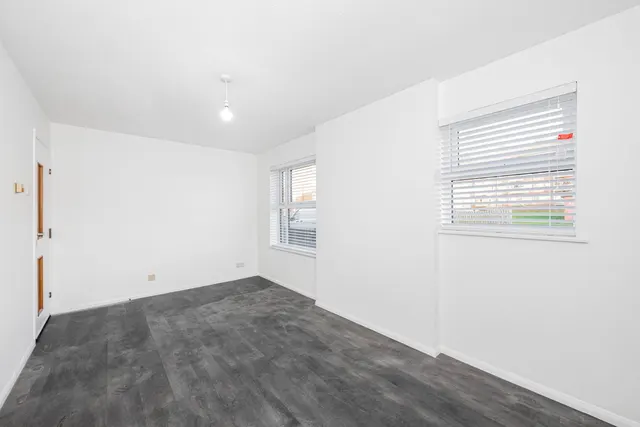 Photo 3 — Longbridge Way, London, SE13 6PW
