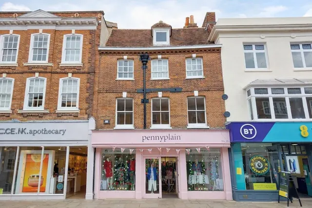 Central Chichester, PO19, photo 1
