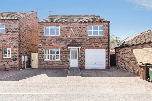 Ferry Close, Hemingbrough, Selby, photo 1