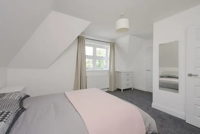 Photo 2 — Bonsor House, Wimbledon