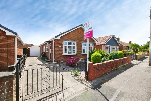 Whitethorn Close, York, photo 1