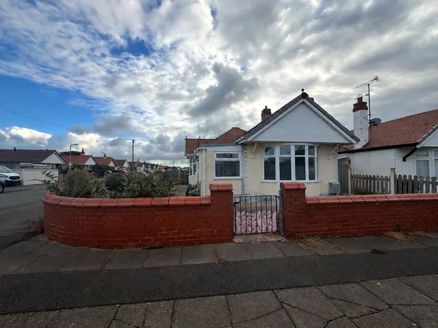 Molineaux Road, Rhyl, LL18, photo 1