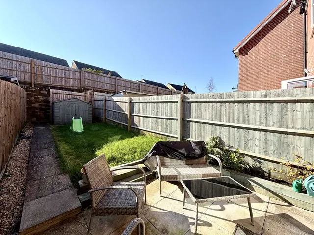 Rutherford Close, Calne, photo 3