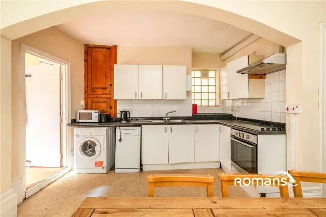 Cheltenham Crescent, Bristol, BS6, photo 2