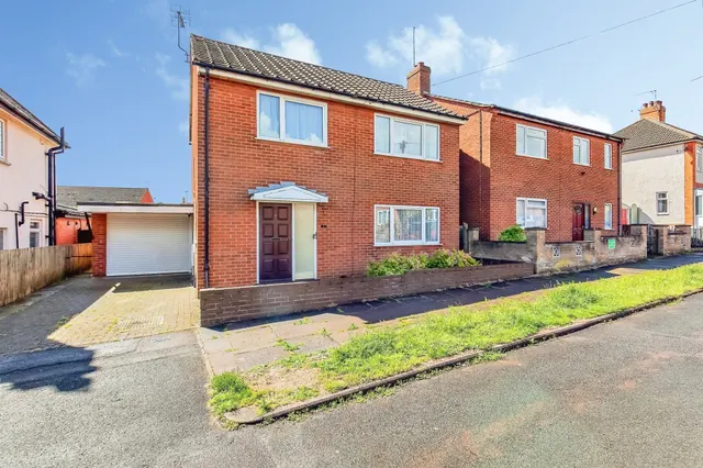Masefield Road, Kettering, photo 1