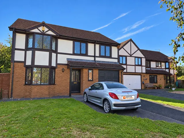 Roselea Avenue, Welton, LN2, photo 1
