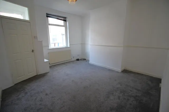 Photo 2 — Chancery Lane, Shaw, OL2