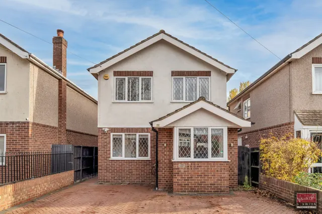 Station Crescent, Ashford, photo 2