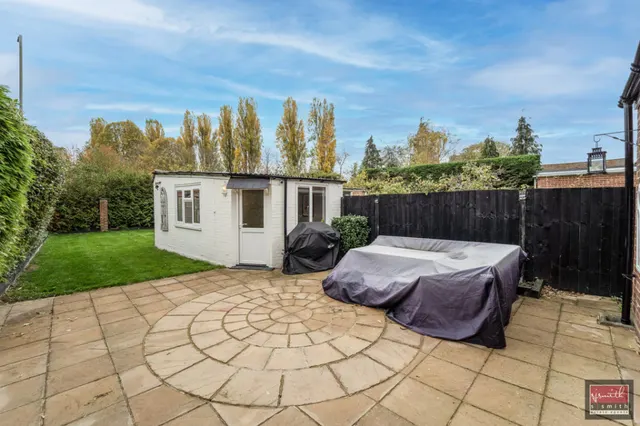 Station Crescent, Ashford, photo 3