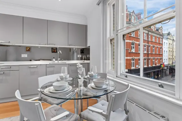 Photo 2 — Flat 2, 47 Rupert Street, London