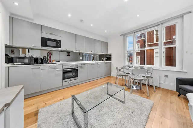 Flat 2, 47 Rupert Street, London, photo 1