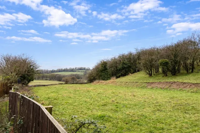 Congreve Way, LS17, photo 2