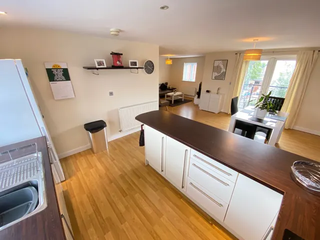 Crown Apartment, Loughborough, LE11, photo 2