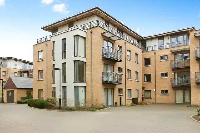 Empress Court, Woodin`s Way, photo 1