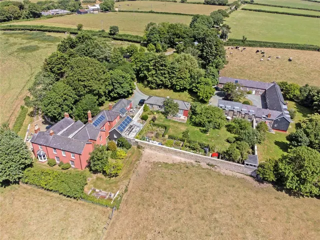 Nr Walwyn's Castle, Haverfordwest, Pembrokeshire, SA62 3ED, photo 1