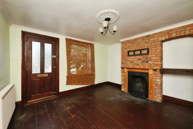 Photo 2 — Musley Hill, Ware