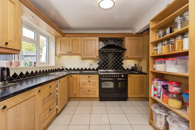Photo 3 — Francis Road, Harrow