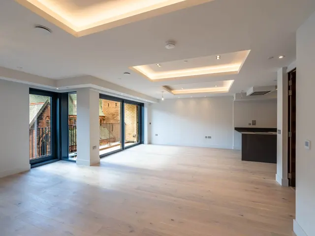 Photo 3 — 59 Belford Road, West End, Edinburgh, EH4 3BF