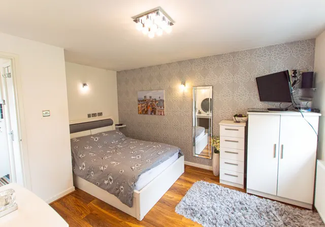 Photo 2 — Pear Tree Court, York