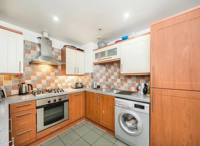 Photo 3 — Pyne Road, Surbiton, KT6