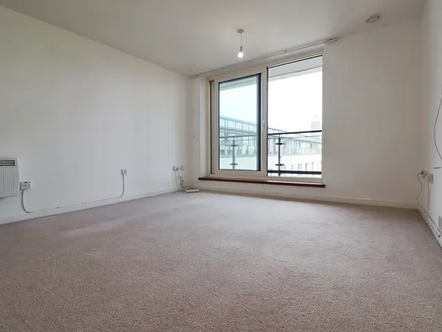 Photo 2 — Ferry Court, Cardiff, CF11