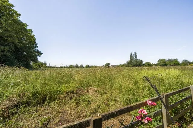 Grove Court, Banbury, OX15, photo 3
