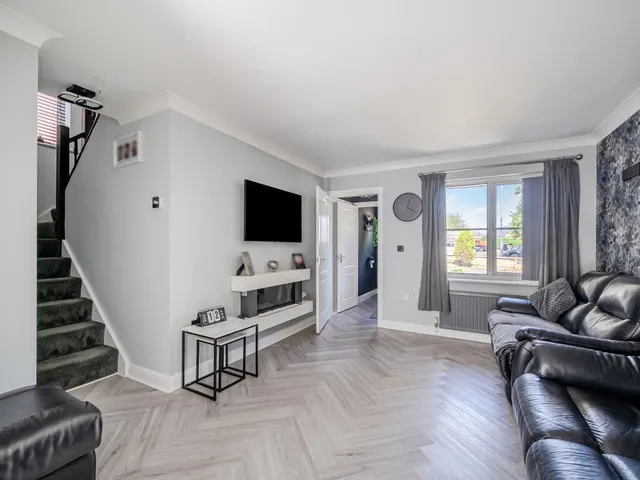 Maryfield Gardens, Ossett, WF5, photo 1