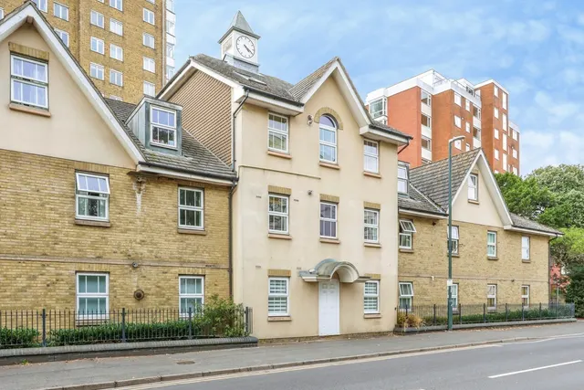 West Cliff Road, West Cliff, BH2, photo 1