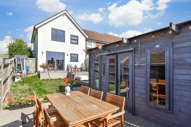 Bexhill Road, Woodingdean, BN2, photo 1