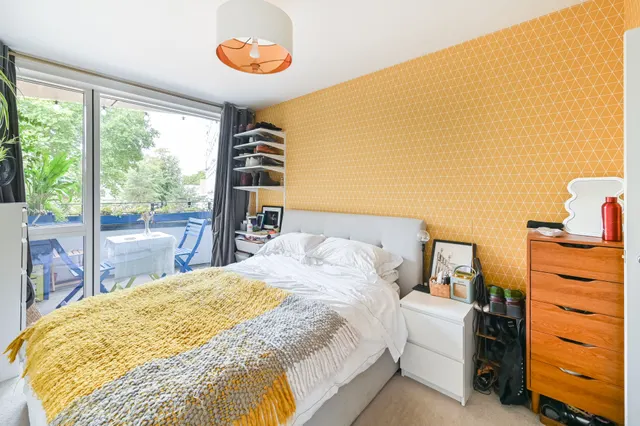 St. James' Crescent, SW9, photo 2
