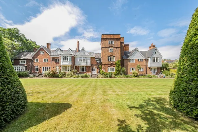 Devey Close, Kingston Upon Thames, KT2, photo 3