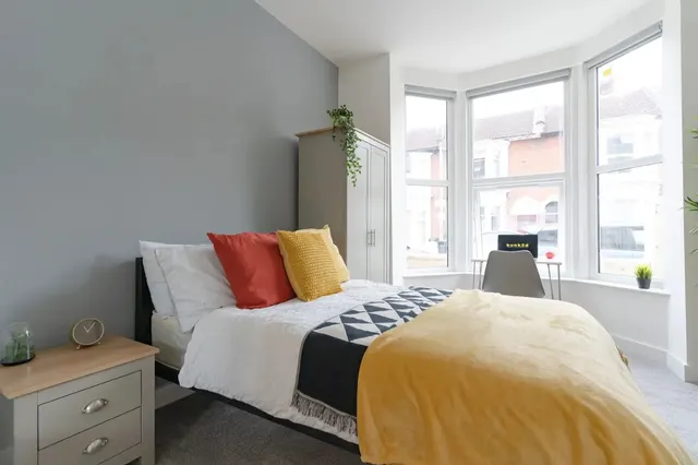 7 bedroom house, Margate Road, Southsea, PO5
