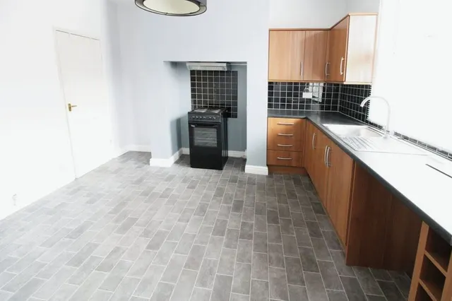 Glebe Street, Castleford, WF10, photo 2