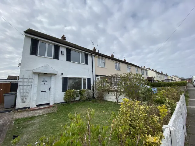 Fairmead Road, CH46, photo 1