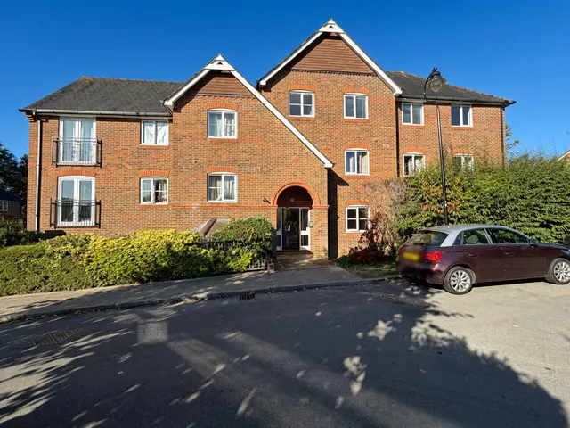 Hamilton Place, Aldershot, Hampshire, GU11 3HT, photo 1