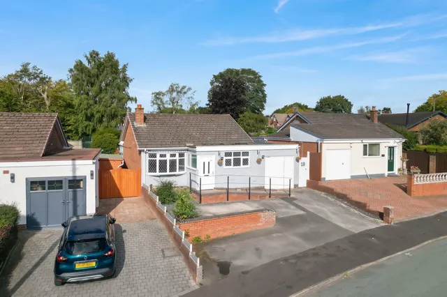 Shelley Road, Burntwood, photo 1