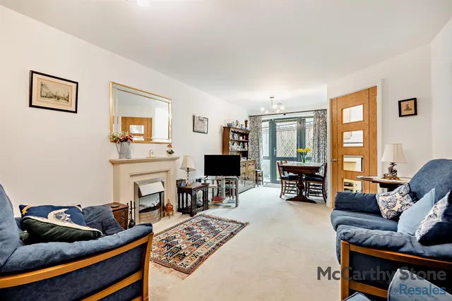 St. Margarets Way, Midhurst, GU29, photo 2