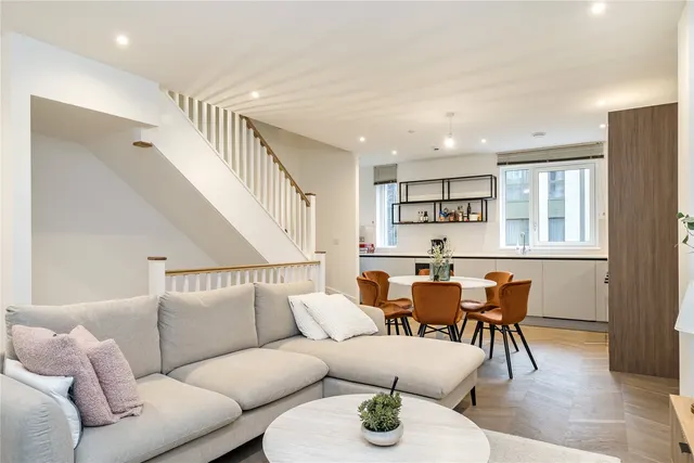 Baldwin Lane, Kidbrooke, SE3, photo 2