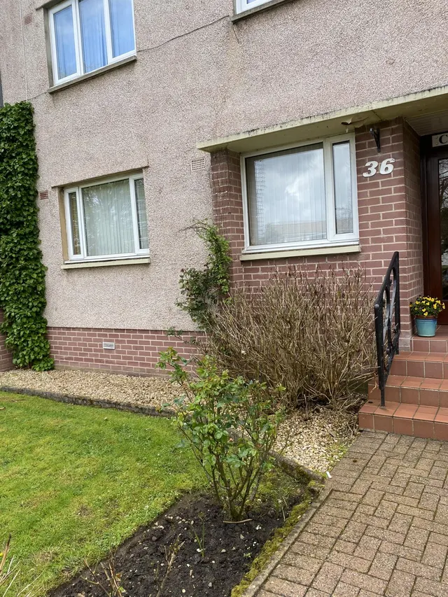 Photo 2 — Castleton Court, Newton Mearns, G77