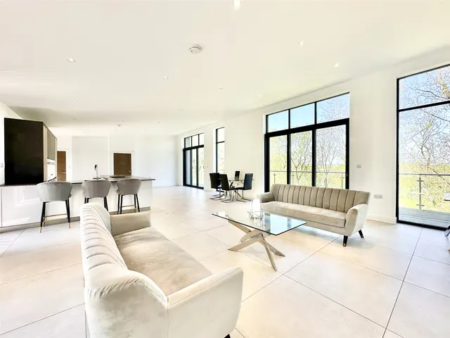 Langmead Drive, Bideford, EX39, photo 2