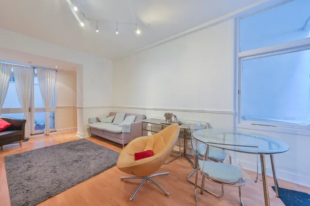 Photo 2 — Lower Ground Floor Flat, 44 Courtfield Gardens, London